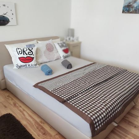 Apartmani Sarah Τούζλα Εξωτερικό φωτογραφία