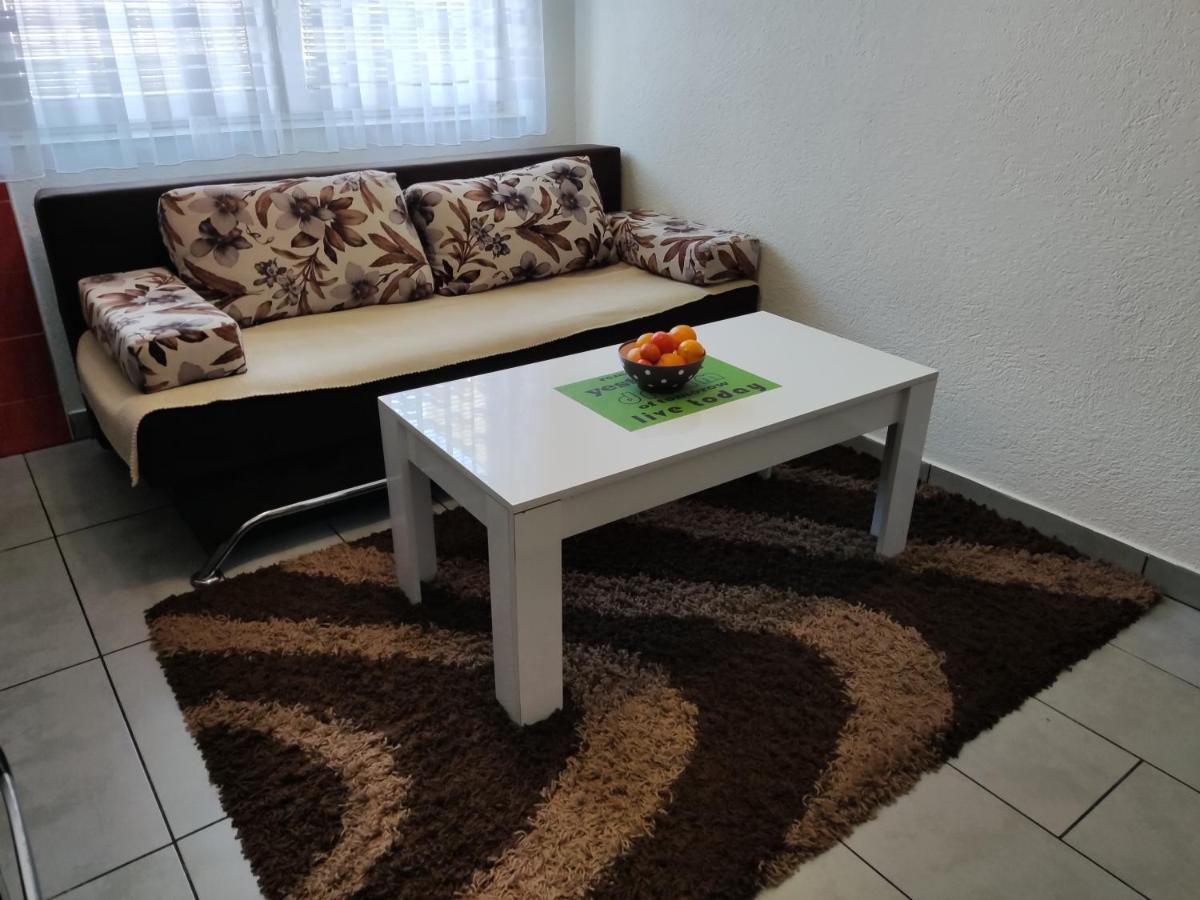 Apartmani Sarah Τούζλα Εξωτερικό φωτογραφία